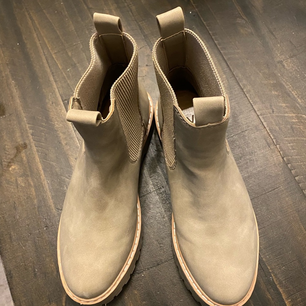 DV Dolce Vita Ankle Boots